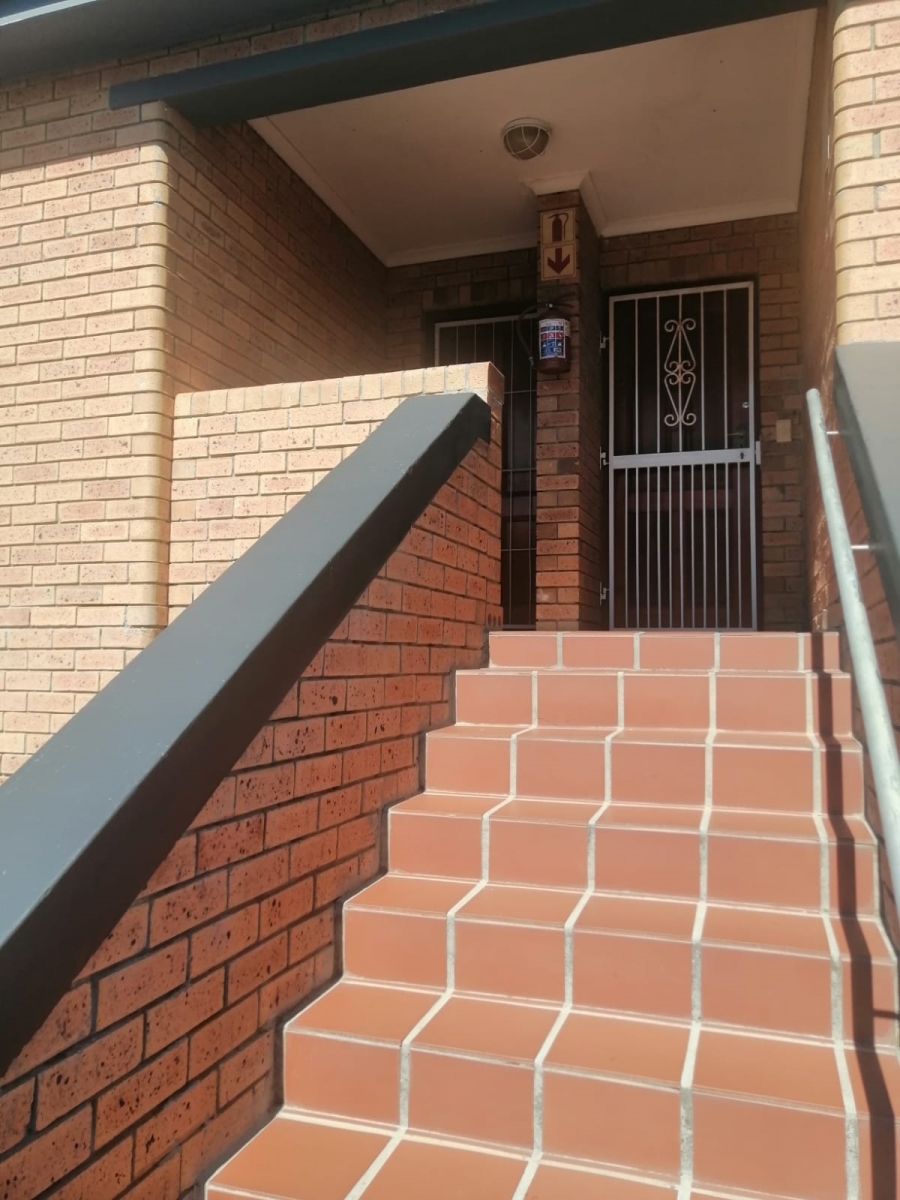 2 Bedroom Property for Sale in Sea Breeze Western Cape